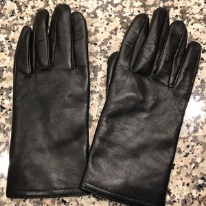 Women’s Black Leather lined Gloves